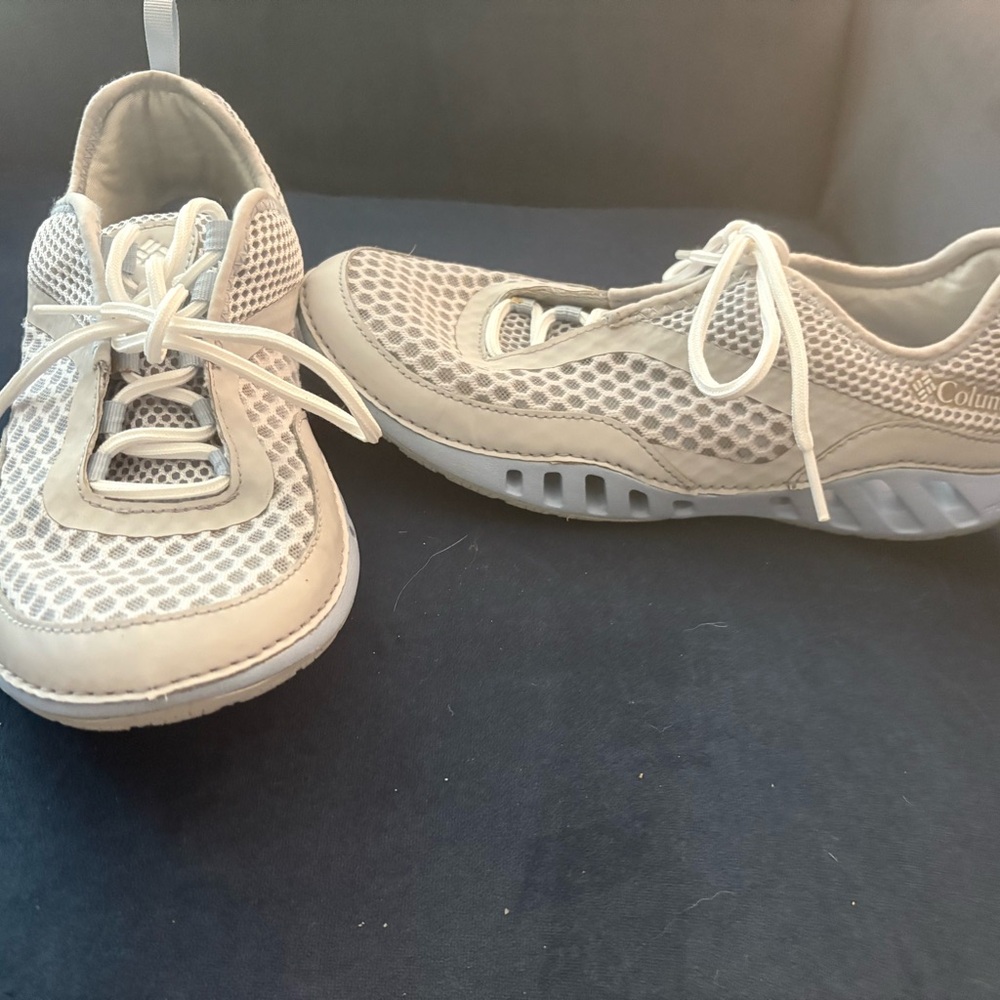 Columbia Women's Breathable Mesh Sneakers - Light Gray